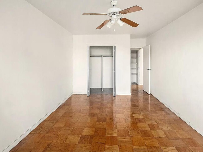 Building Photo - 392 Central Prk W