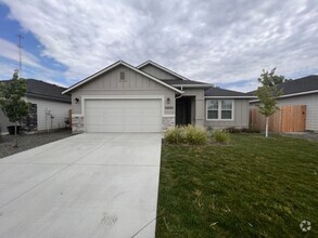 Building Photo - Comfort and Luxury Single Family Home
