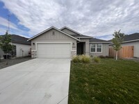 Building Photo - Comfort and Luxury Single Family Home