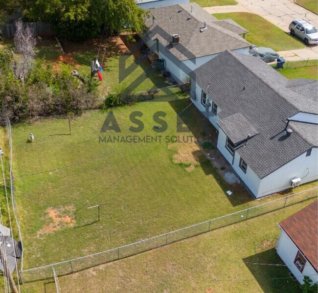 Building Photo - 3-Bedroom Available For Lease & Rent to Own- Price drop!