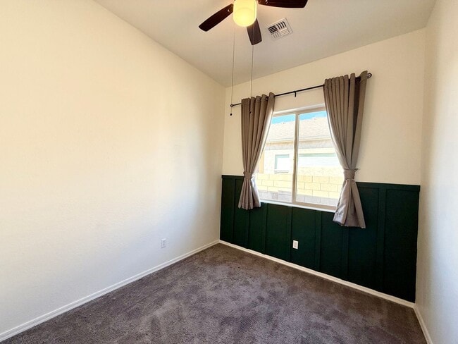Building Photo - BEAUTIFUL GRANVILLE HOME!