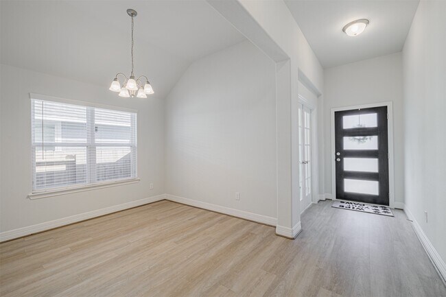 Building Photo - 33118 School Hl Rd