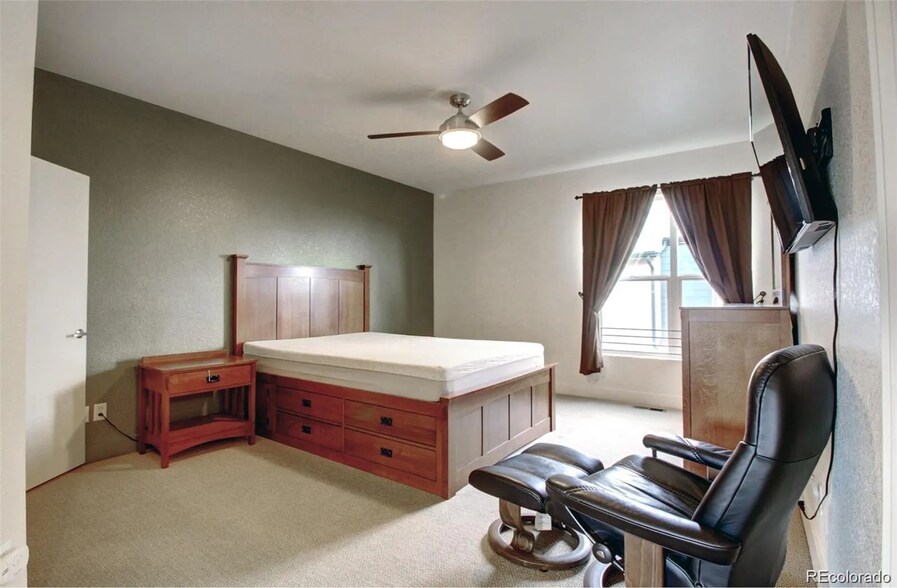 Building Photo - 2360 S Wheeling Cir