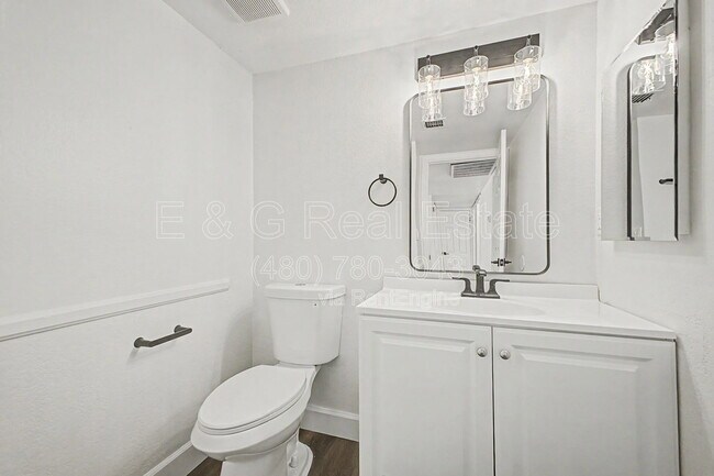 Building Photo - 4208 W Villa Maria Dr