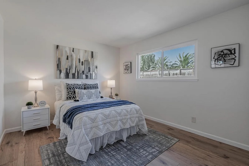 Building Photo - 7675 Sunset Ave