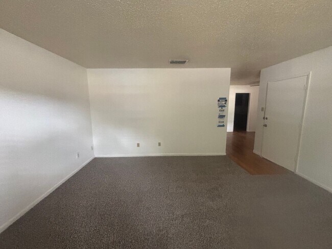Building Photo - 1508-1510 Blackwell Drive