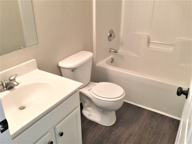 Building Photo - 3008 Secret Garden Ct