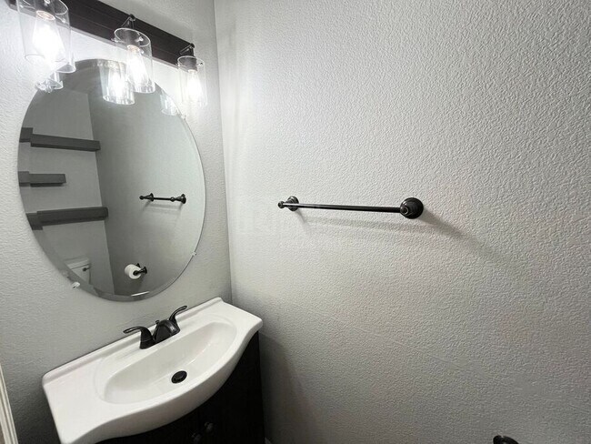 Building Photo - 18744 Burlington Pl