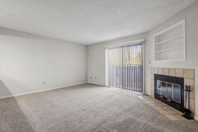 Building Photo - 2315 Lexington Village Ln