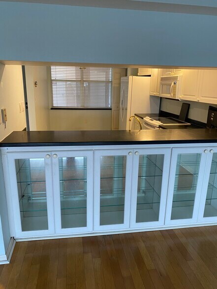 Kitchen pass through to Dining - 6551 Shoreline Dr