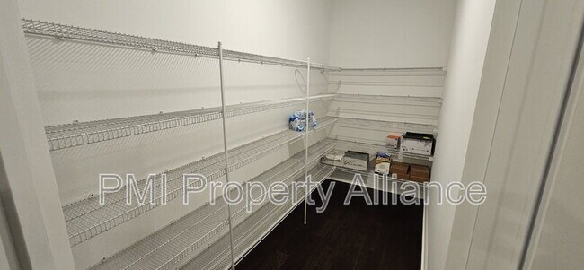 Building Photo - 443 Diamond Dove Cv