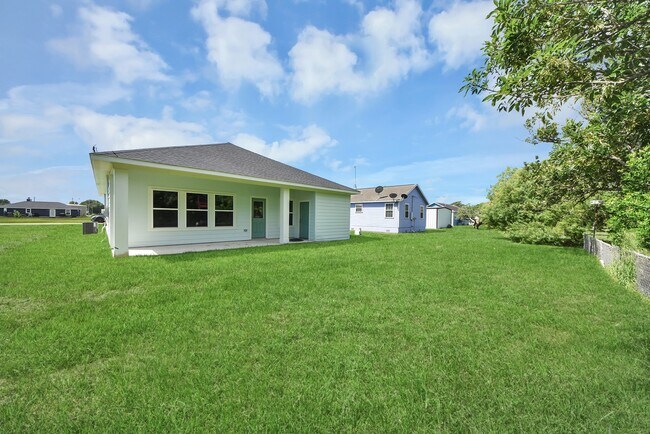 Building Photo - 638 Stovall Dr