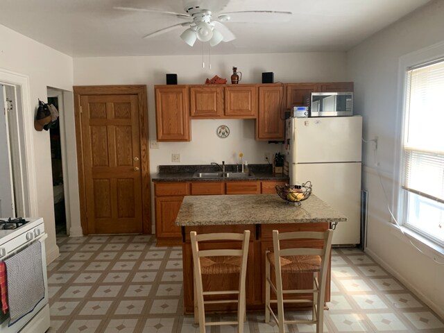 Kitchen - 1142 E Walworth St