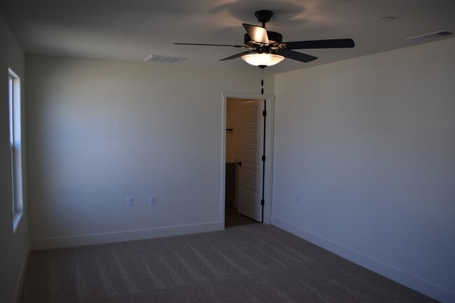 Building Photo - 4649 Jema Wy