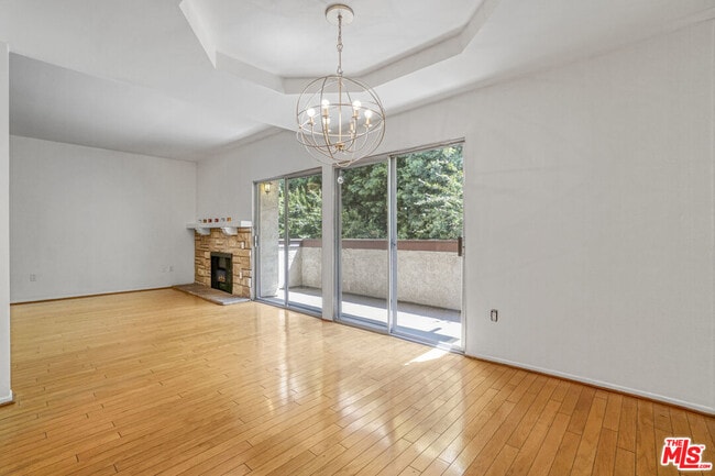 Building Photo - 5534 Sylmar Ave