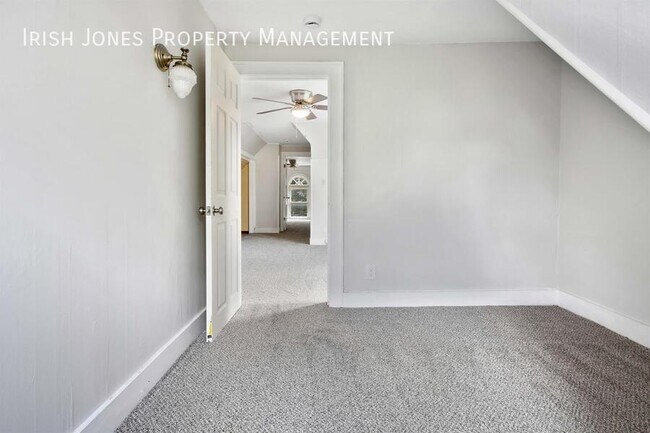 Building Photo - 54 Anderson Pl