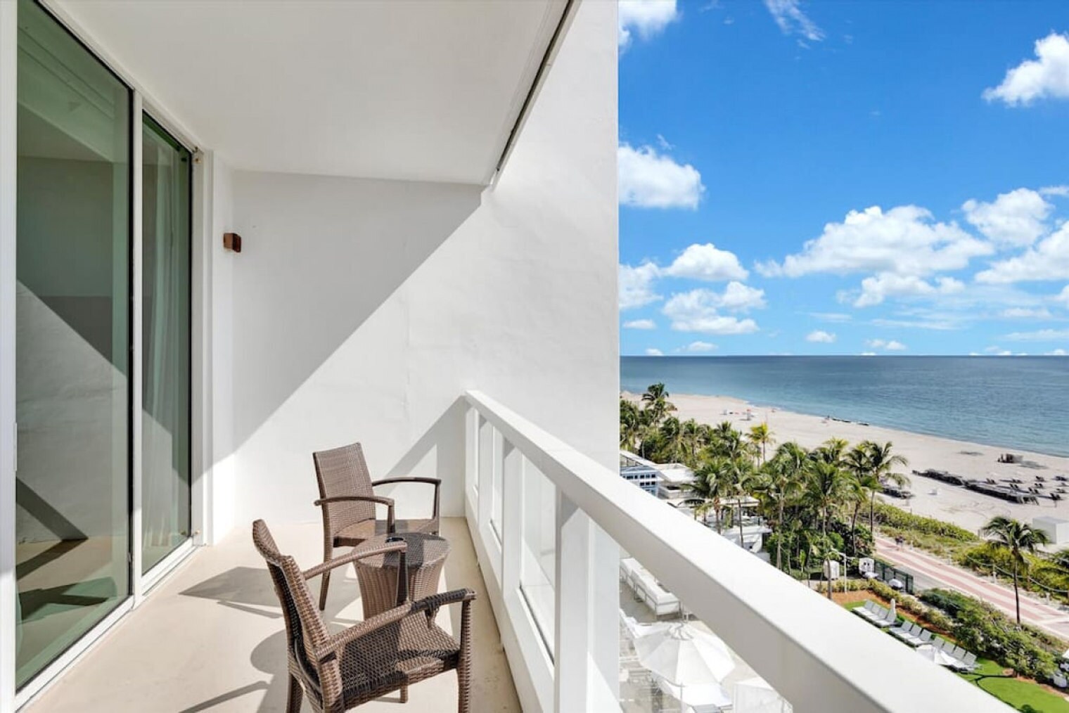 Building Photo - 4391 Collins Ave