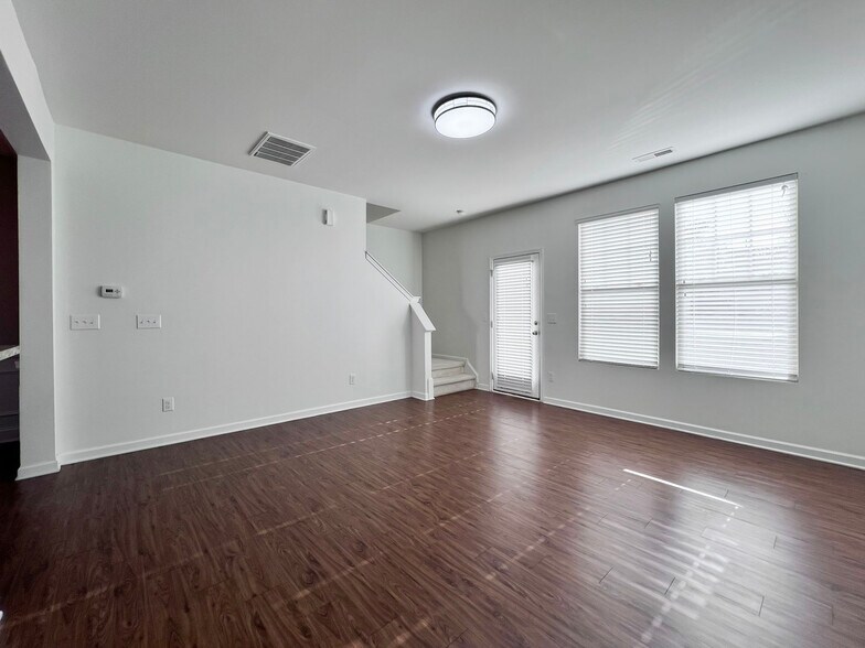 Building Photo - 9938 Sweet Basil Dr