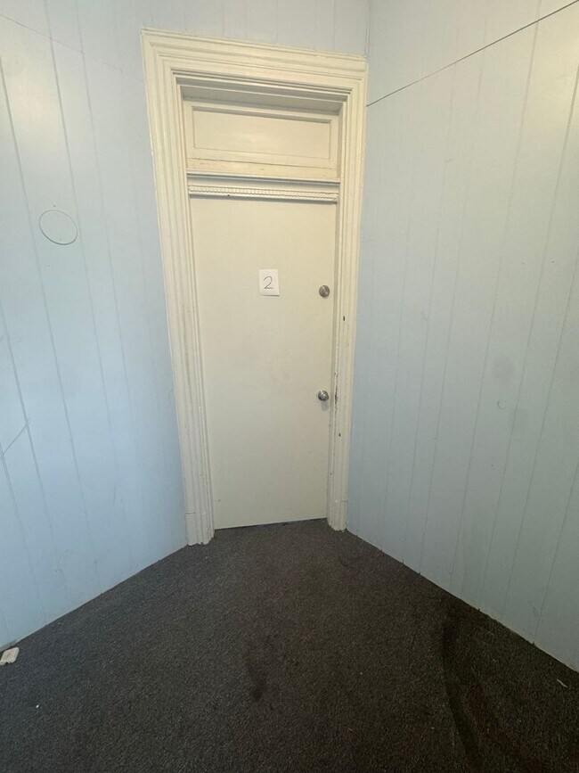 Building Photo - 5498 Hays Street