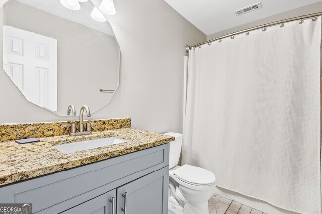 Building Photo - 7155 Laurel Creek Dr