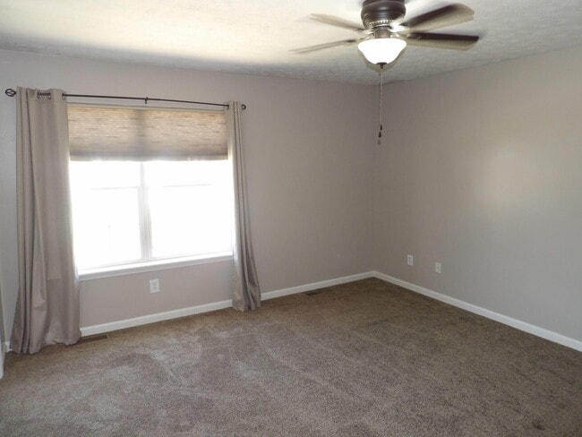 Building Photo - 123 Serena Way