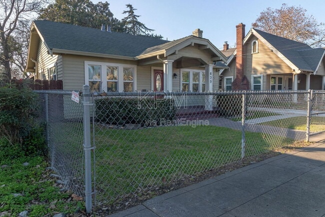 Building Photo - 635 Argonaut St