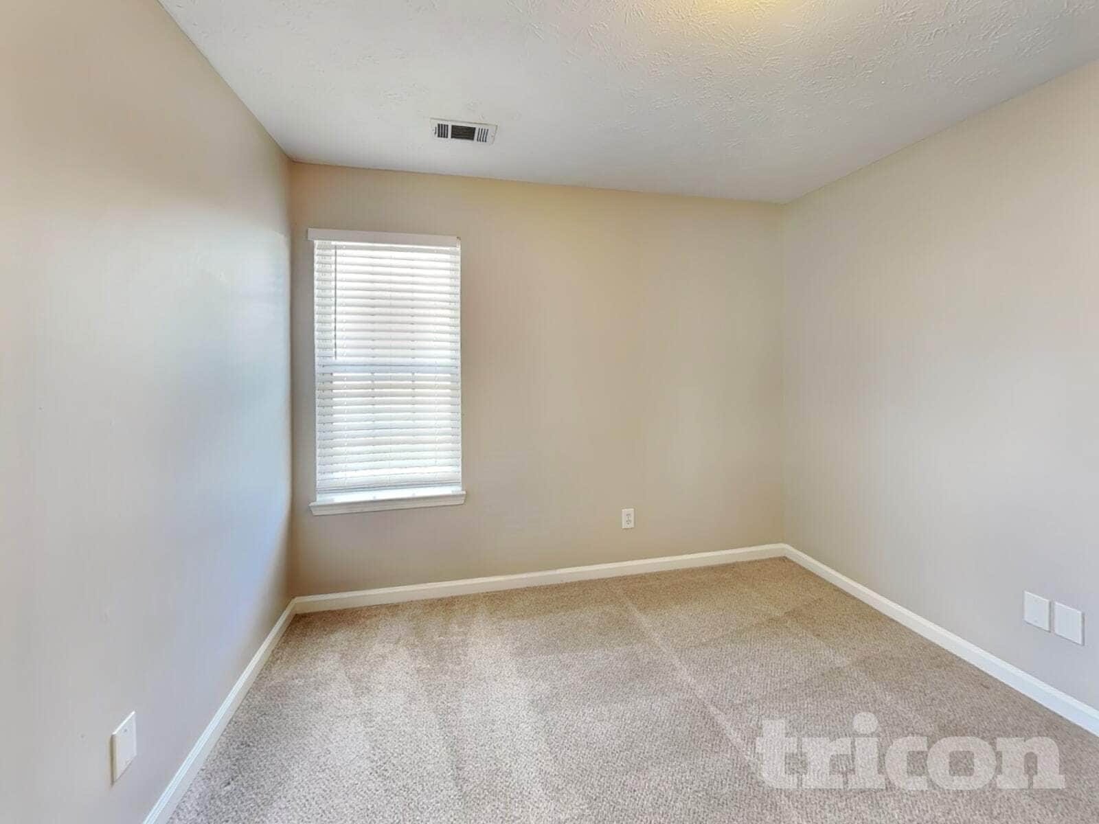 Building Photo - 360 Springhaven Way SE