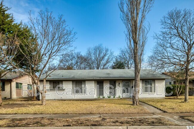 Primary Photo - 3701 Summit Ln