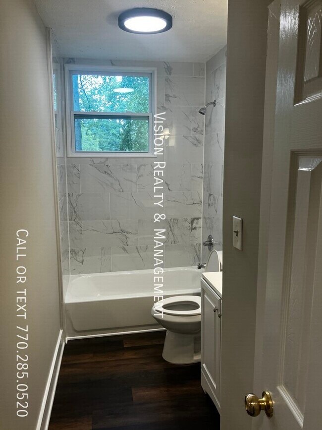 Building Photo - 3284 Stillwood Dr