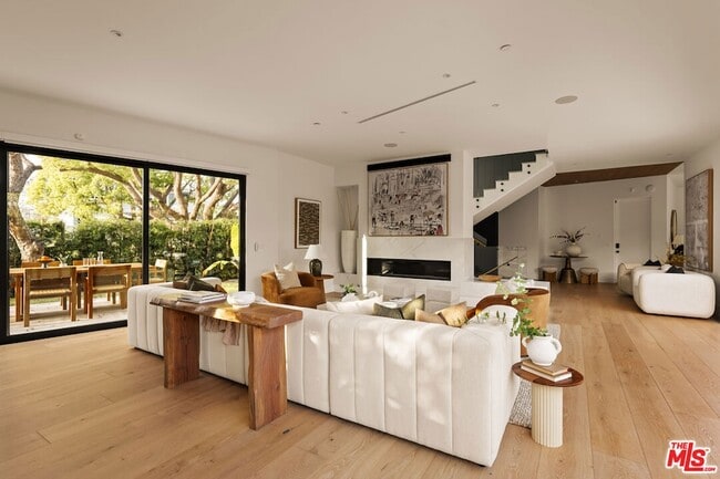 Building Photo - 5988 W 76th St