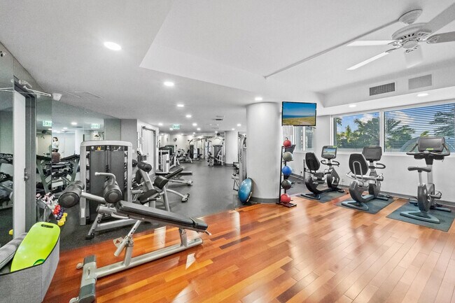 Building Photo - 3100 N Ocean Blvd