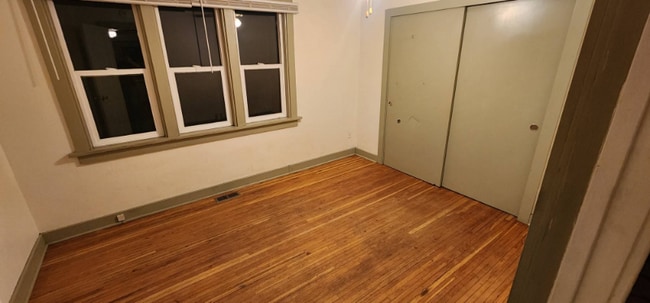 Building Photo - 1112 8th St