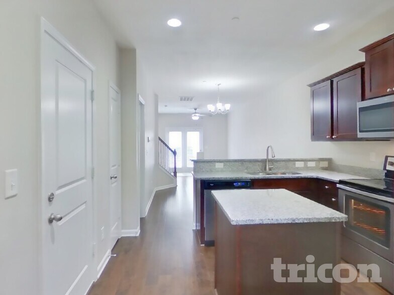 Building Photo - 311 Woodfern Ct