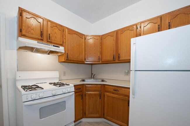 Building Photo - 418 Harlan St
