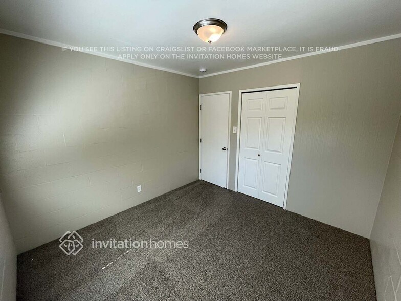 Building Photo - 3354 Horseshoe Dr