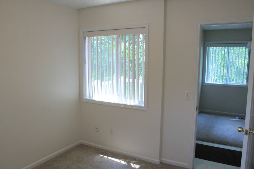 Bedroom - 15920 Short St