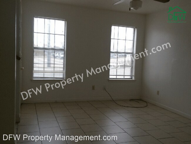 Building Photo - 2 br, 1.5 bath Apartment - Walnut Apartmen...