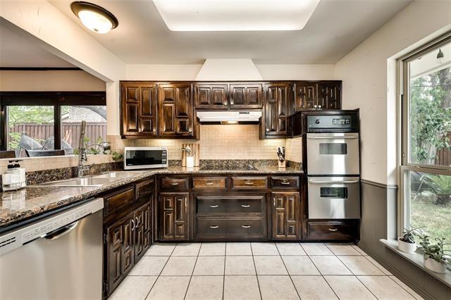 Building Photo - 2500 Glenhaven Dr