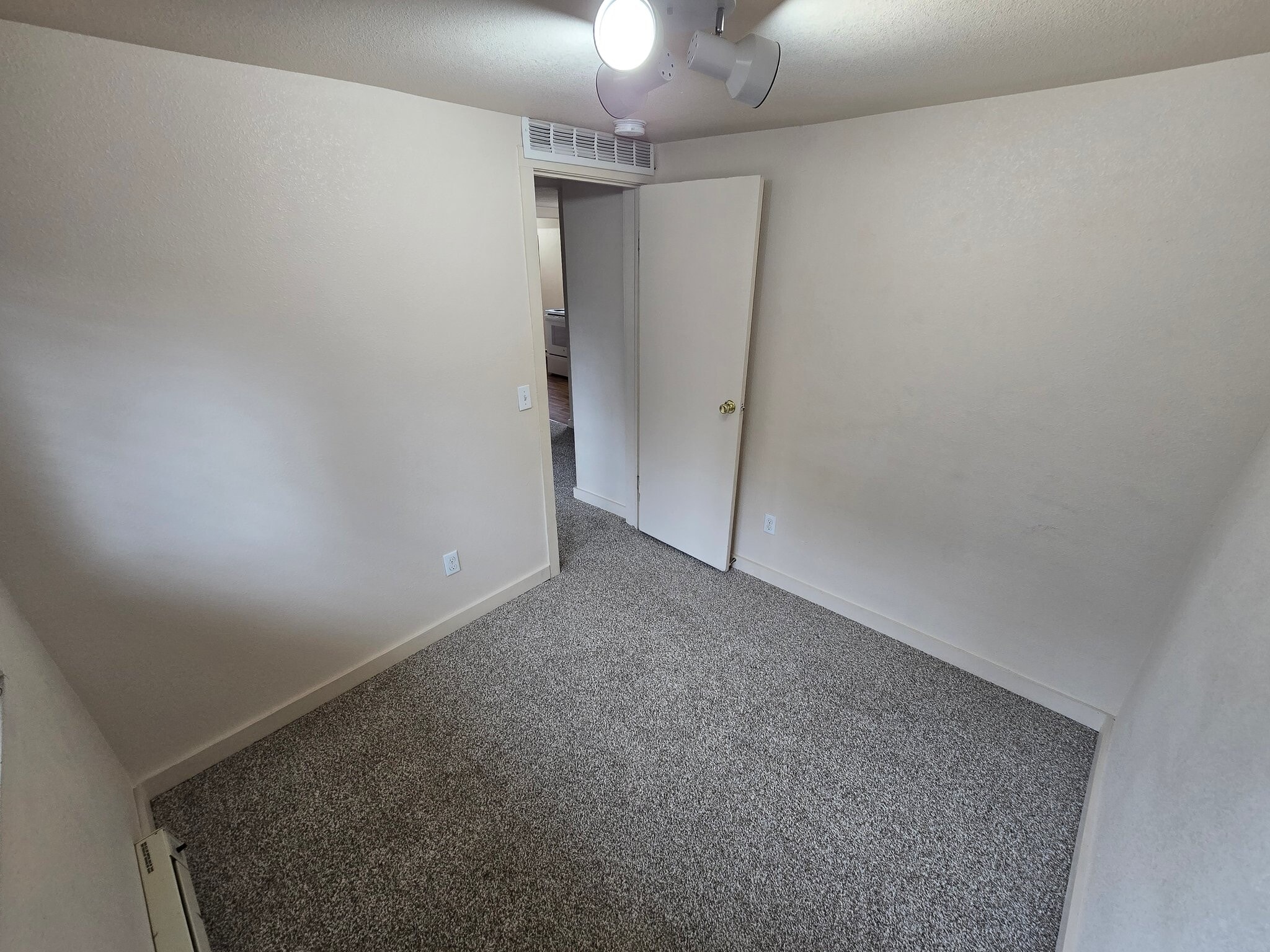 Building Photo - 403 23rd St
