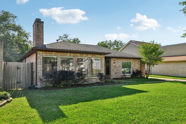 Building Photo - 1006 Glacier Hill Dr
