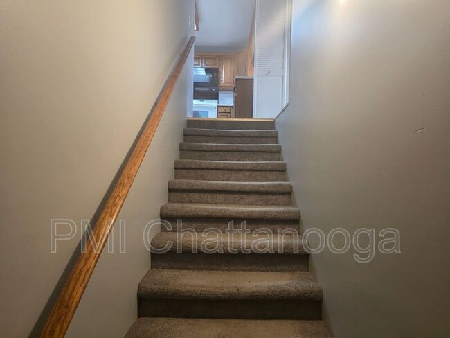 Building Photo - 3719 Crestview Pl