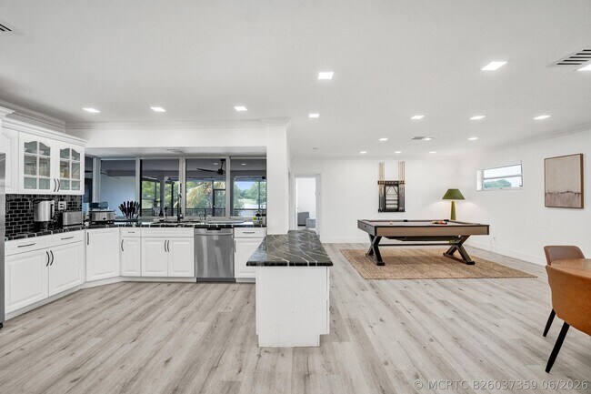 Building Photo - 3630 N 55th Ave