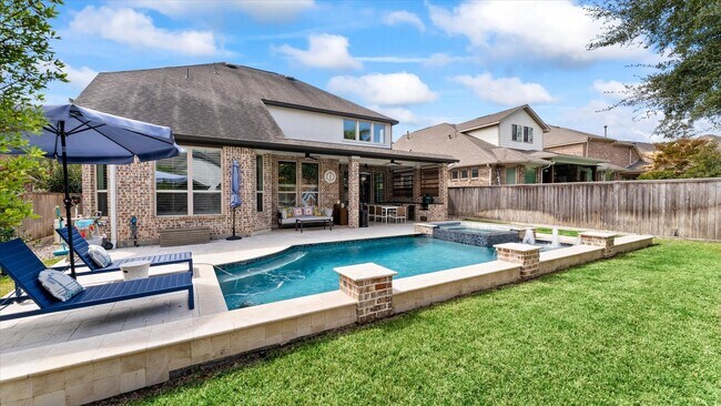 Building Photo - 14 Whispering Thicket Pl