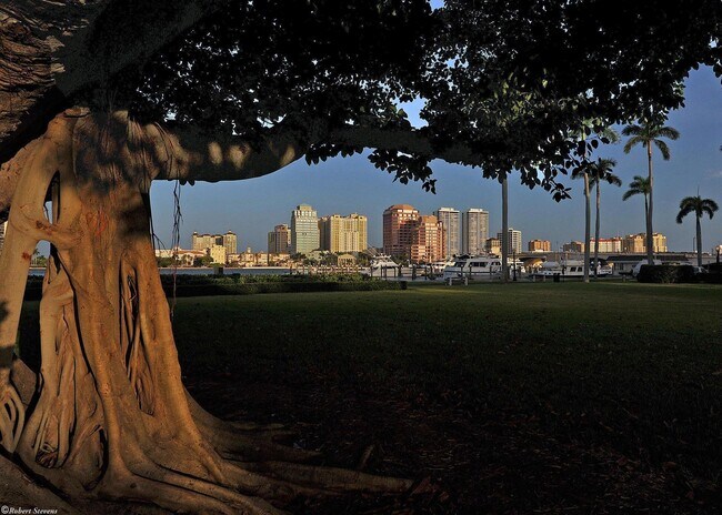 Building Photo - 214 33rd St