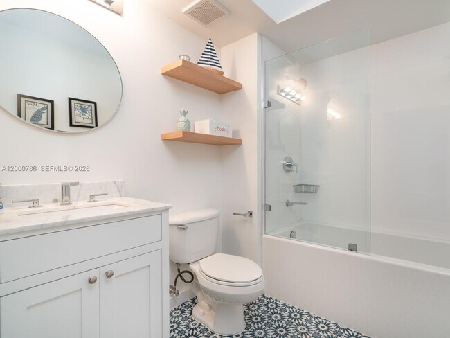 Building Photo - 1330 West Ave