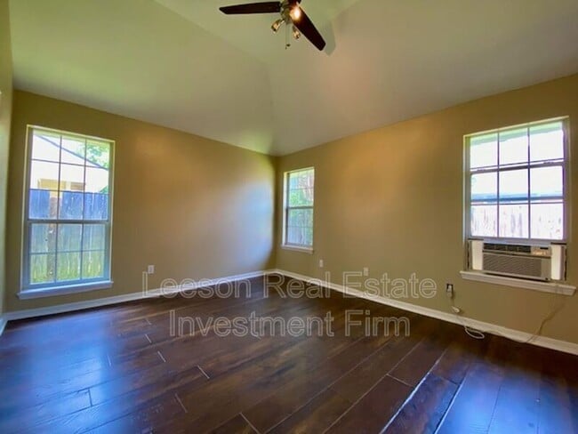 Building Photo - 3315 Raleigh Pl