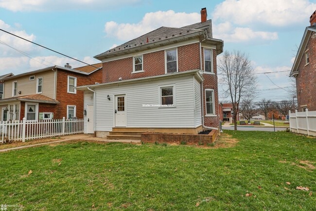 Building Photo - 67 W Laurel St