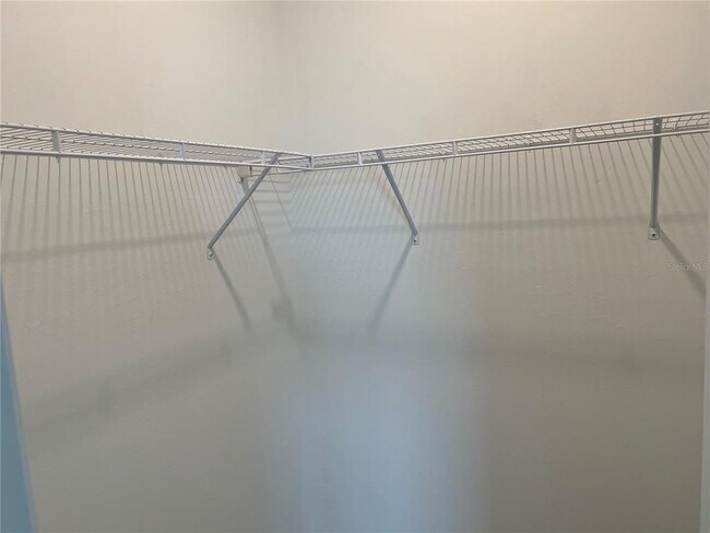 Building Photo - 11370 Burgundy Dr