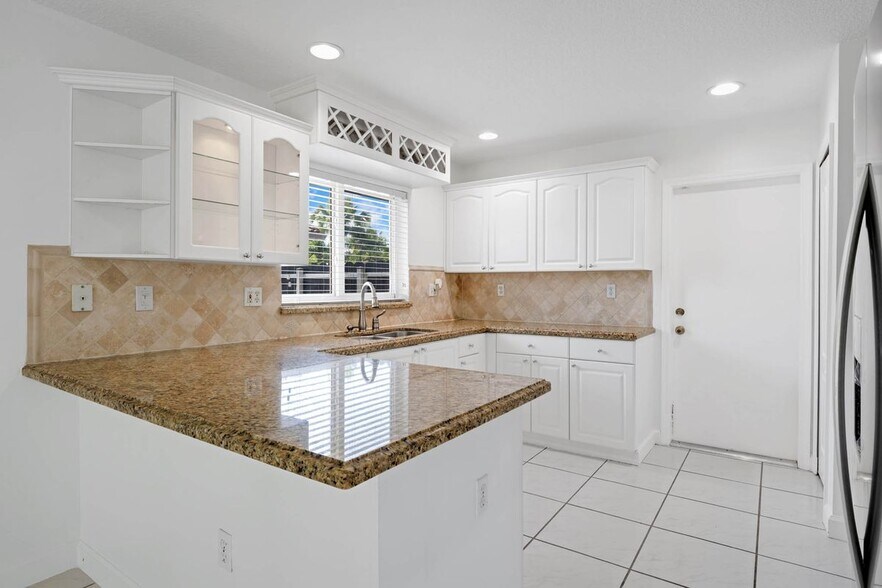 Building Photo - 15398 SW 172nd Terrace