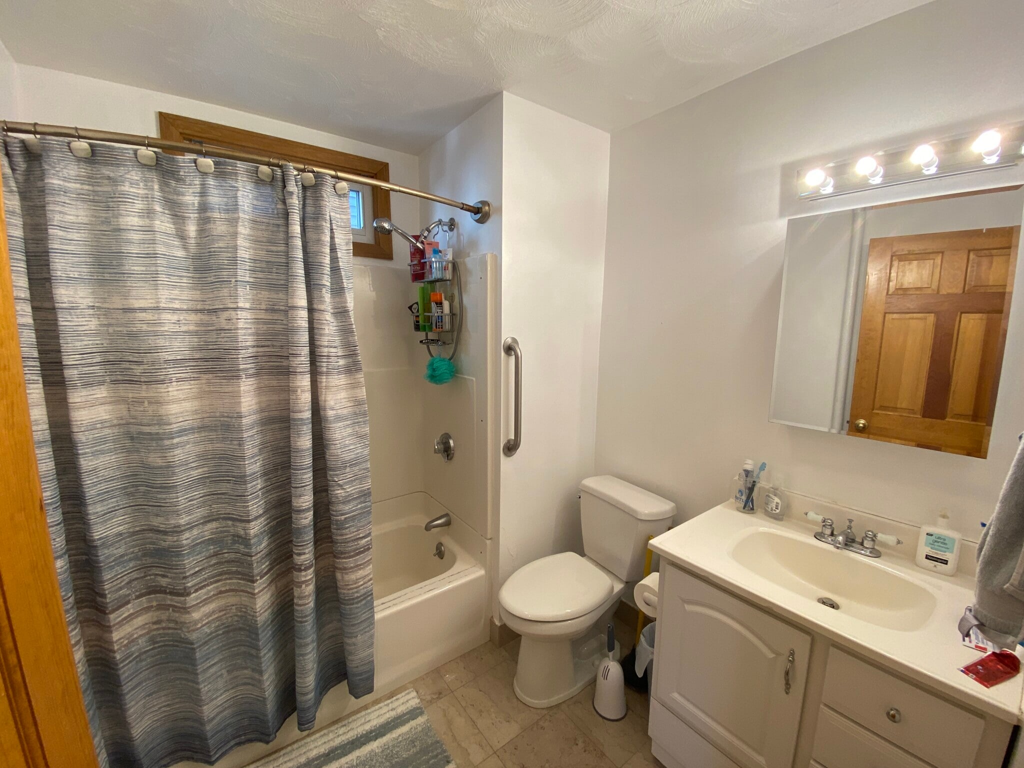 Building Photo - 37 Hancock St